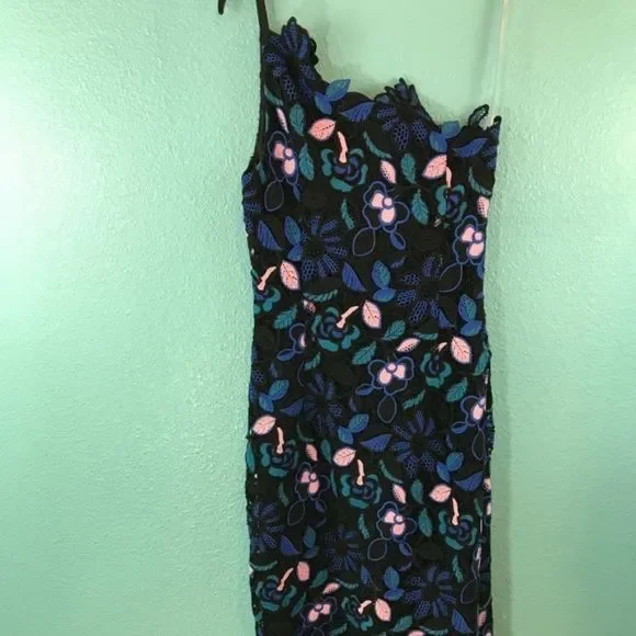 Floral Lace One Shoulder Asymmetric Hem Midi Dress‎ - Picture 5 of 8